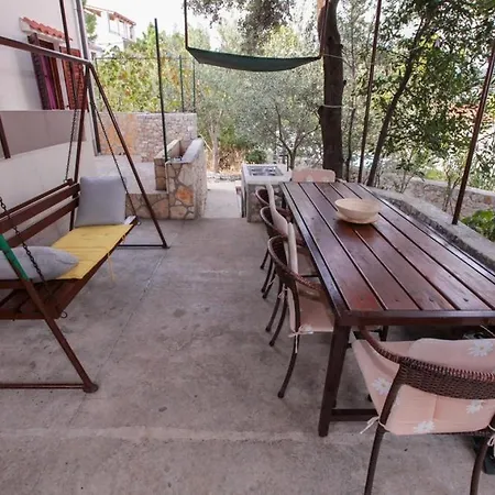 Πανσιόν Sarita 3*